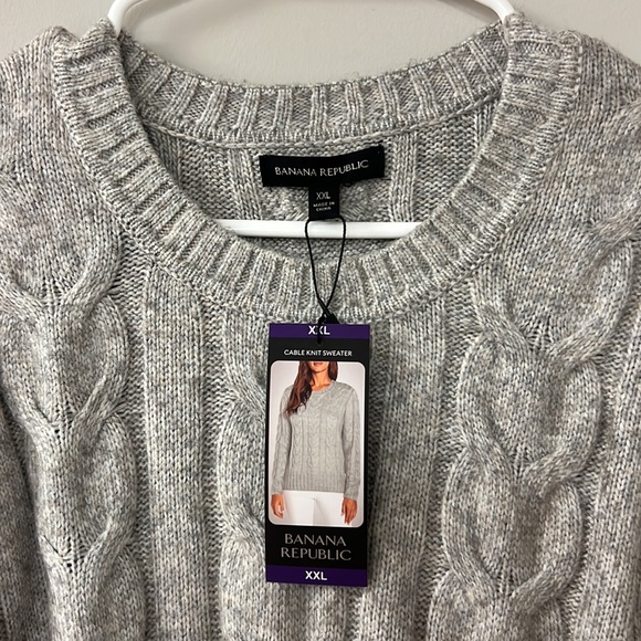 Women’s Size XX-Large Banana Republic Brand Cable Knit Sweater in Heather Grey - Picture 9 of 9